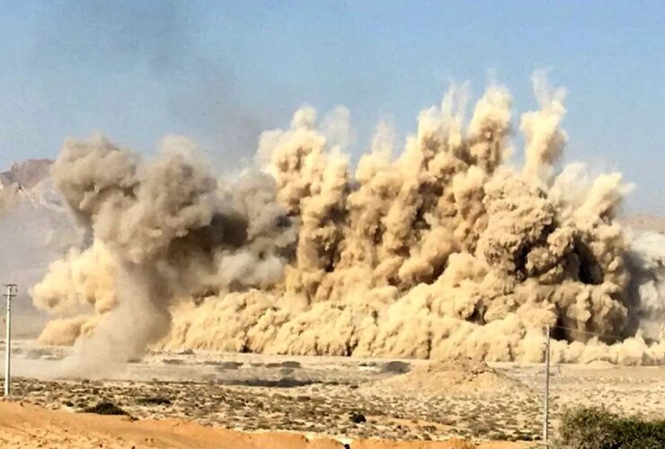 احتمال شنیدن صدای انفجار مهیب در بندرعباس