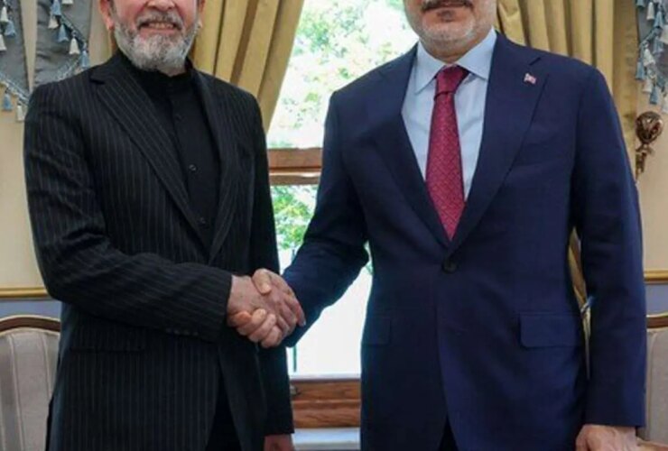 وی با فیدان معاون دبیر شورای عالی امنیت در استانبول دیدار کرد 29 وی با فیدان معاون دبیر شورای عالی امنیت در استانبول دیدار کرد