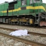 تصادف پژو 206 با قطار در رشت; دو نفر جان باختند