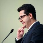 معاون رئیس جمهور از اتهامات علیه پزشکان انتقاد می کند