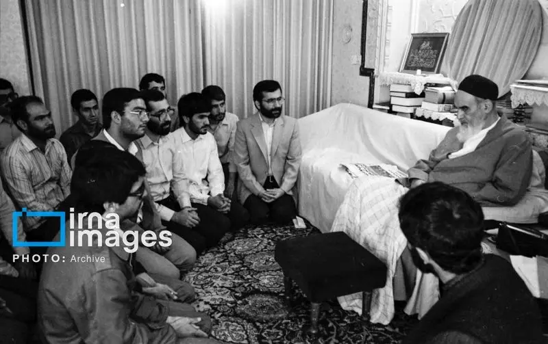 تصاویر کمال خرازی، محسن رضایی و صیاد شیرازی / کمال خرازی و حددادال در ورزشگاه آزادی 5 عکس شهدای جوان کمال خرازی و حددادال در ورزشگاه آزادی/ عکس های دیپلمات شهید در کنار امام، رهبران شهید محسن ریزایی و صیاد شیرازی