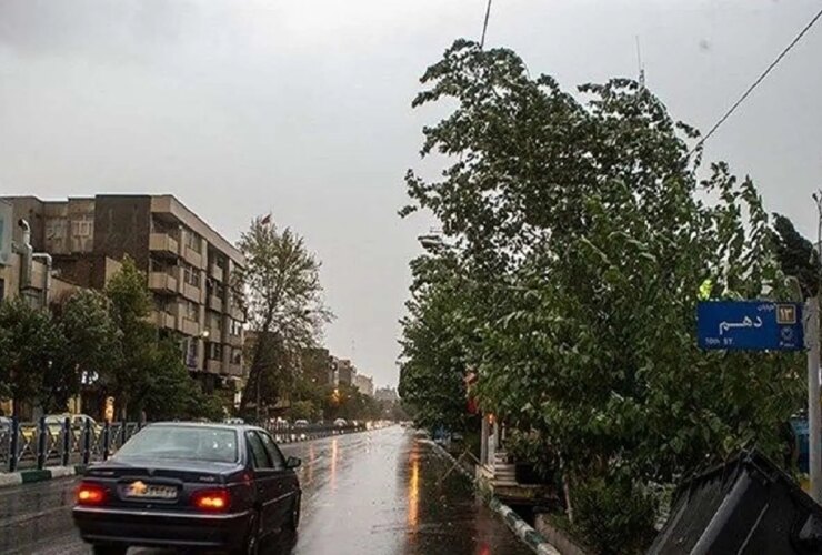 وزش باد در تهران ادامه دارد