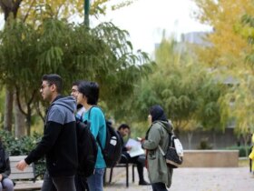 کلاس های این دانشگاه در مقطع کارشناسی همچنان مجازی است