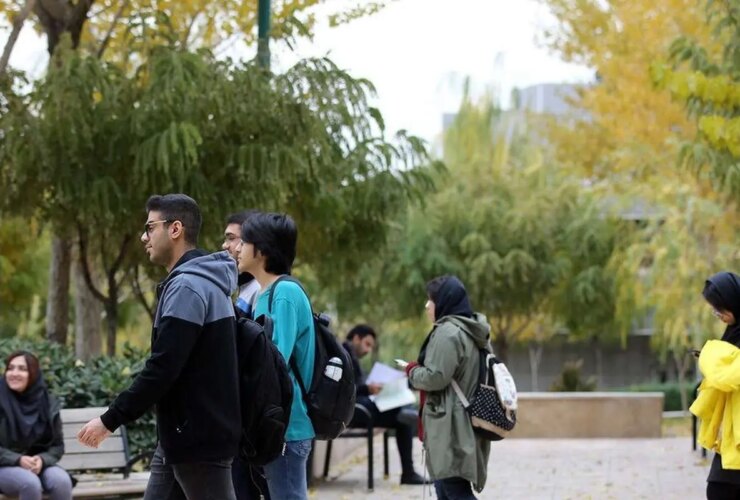 کلاس های این دانشگاه در مقطع کارشناسی همچنان مجازی است