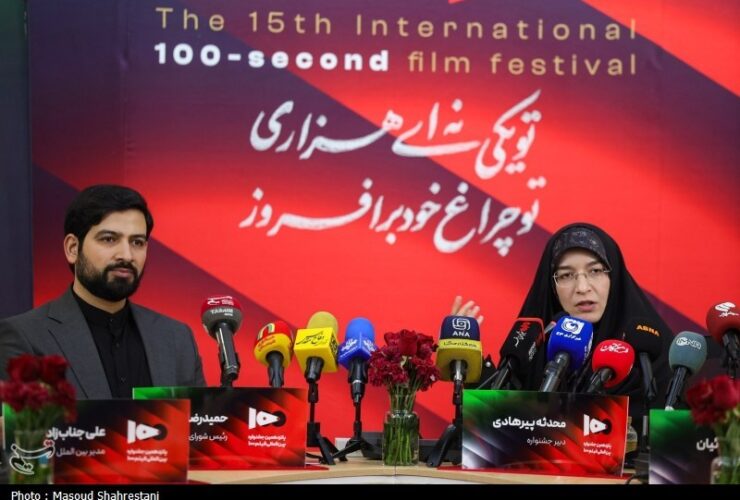 در بخش ویژه «مبارزه برای وطن» 400 اثر از رهبران شهید تا حقوق هسته ای ضبط شد.