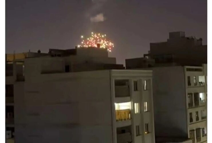 صدای انفجار در بندرعباس شنیده شد 18 صدای انفجار در بندرعباس شنیده شد