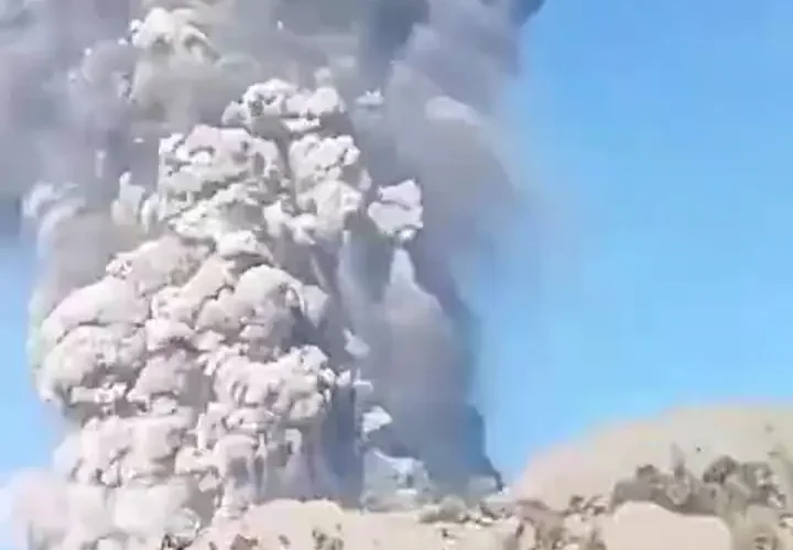 3 گردشگر بر اثر فوران آتشفشان در اندونزی جان خود را از دست دادند