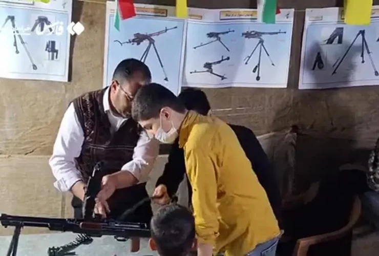 آموزش استفاده از سلاح در اجتماع شبانه بجنورد