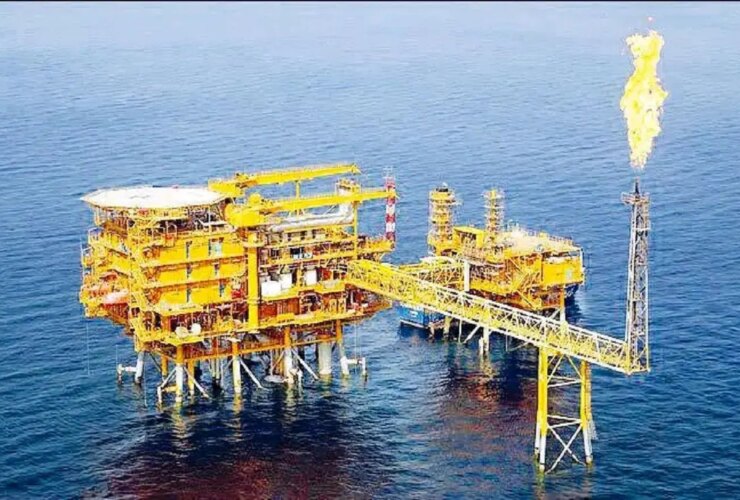 آیا ادامه محاصره دریایی تولید نفت ایران را به طور کامل متوقف خواهد کرد؟