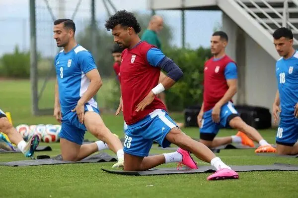 برخورد سرمربی استقلال با رامین رضاییان