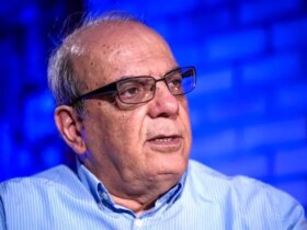 تحلیل متفاوت عباس عبدی از دکترین نظامی ایران در جنگ چهل روزه