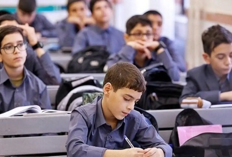تقویم ثبت نام مدارس/ثبت نام پایه هفتم از اول تیرماه آغاز می شود