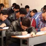 در حالی که مدارس با سازهایشان برای امتحان می رقصند!