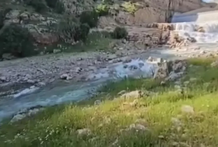 سرریز سد کنگیر ایوان در استان ایلام