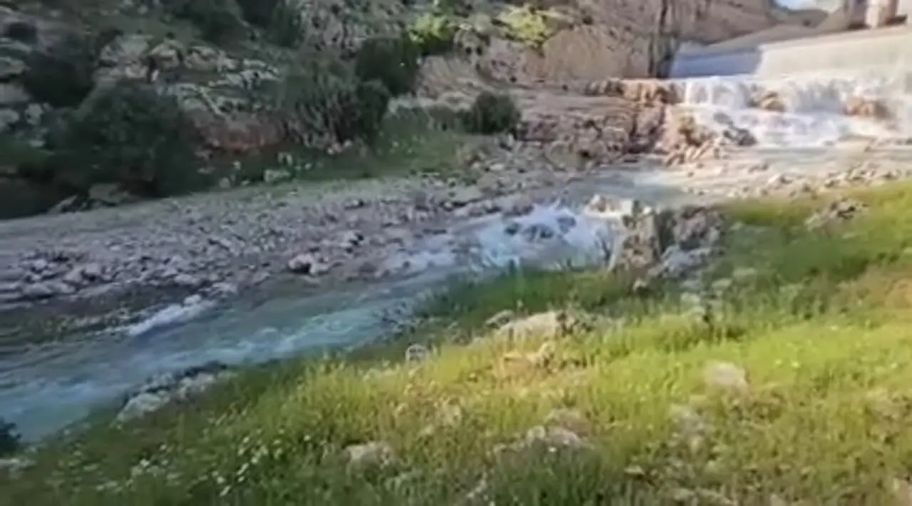 سرریز سد کنگیر ایوان در استان ایلام