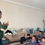 ضعف اینترنت، آموزش دانش آموزان را به خانه معلمان کشاند