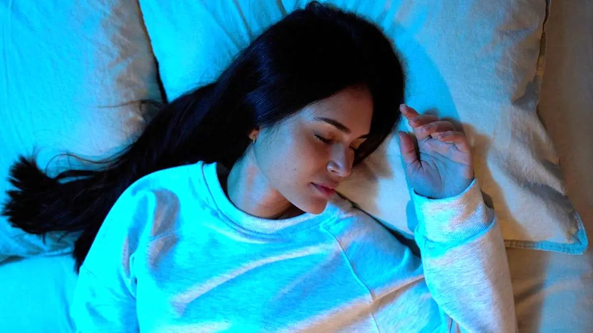 مصرف منیزیم برای خواب عمیق؛ چه زمانی و چگونه استفاده کنیم؟
