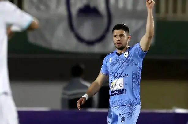 چشم امید به کمیته انضباطی گل گهر و پرسپولیس