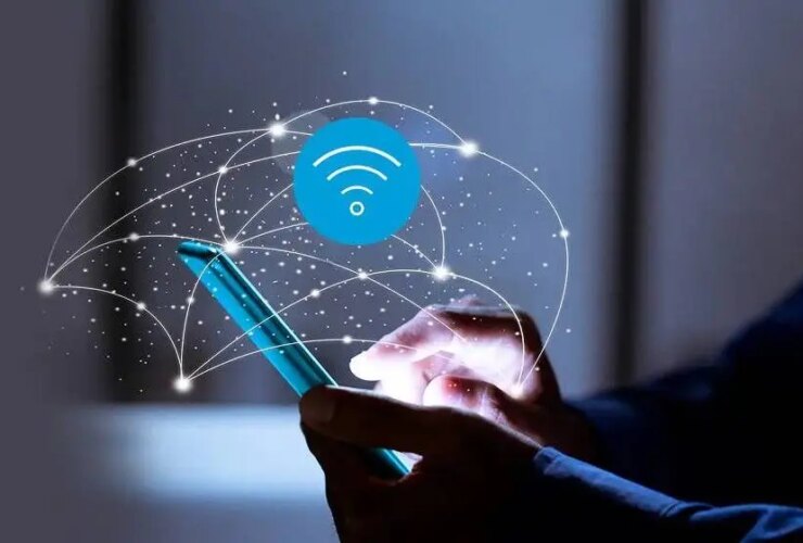 چه کسی اینترنت را اختراع کرد؟