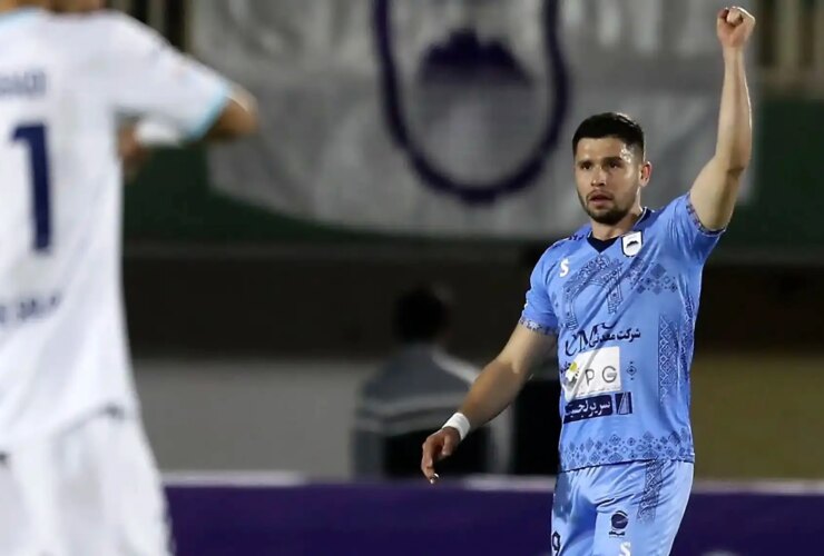 گل گهر به دنبال پاس قطعی پرسپولیس است