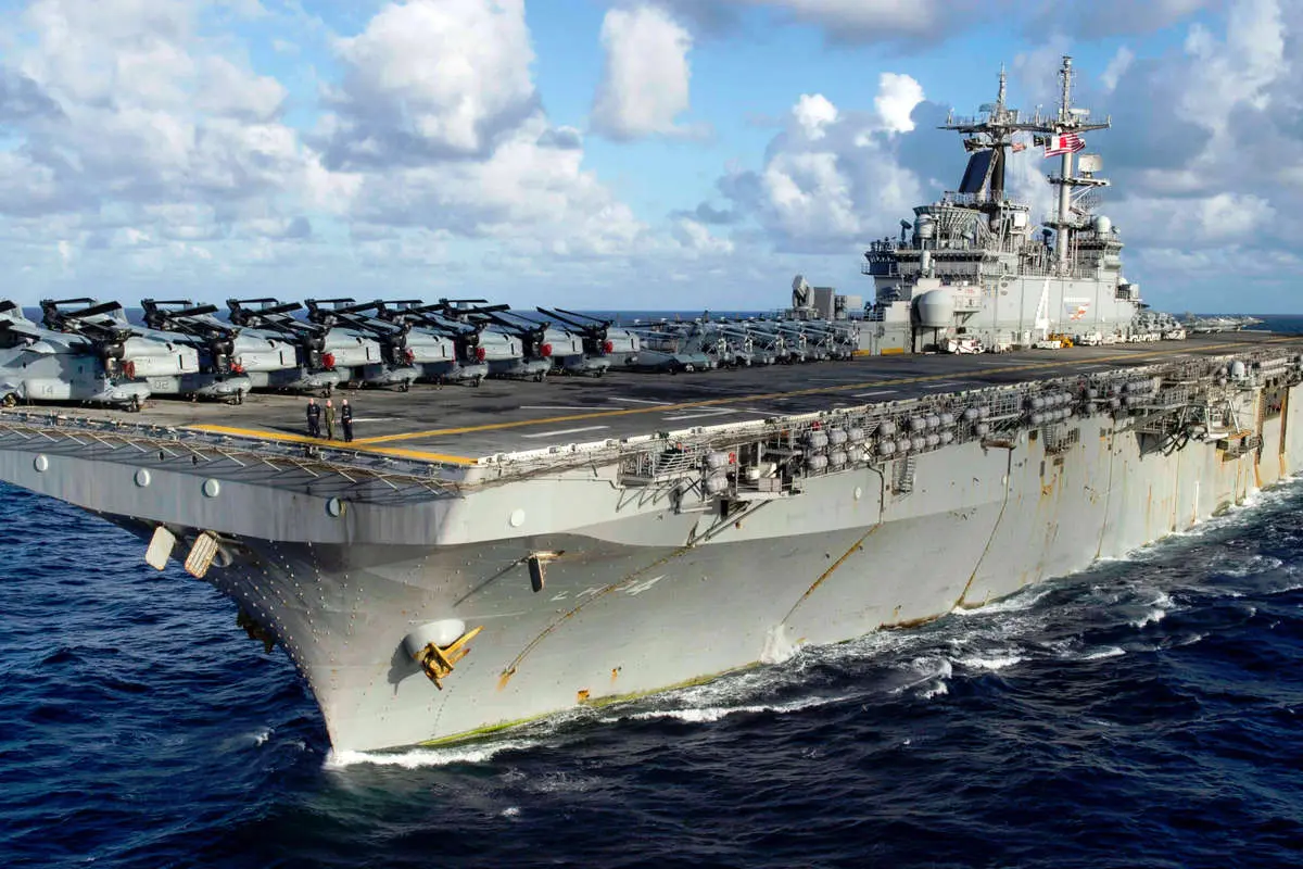 تغییر مسیر USS Boxer