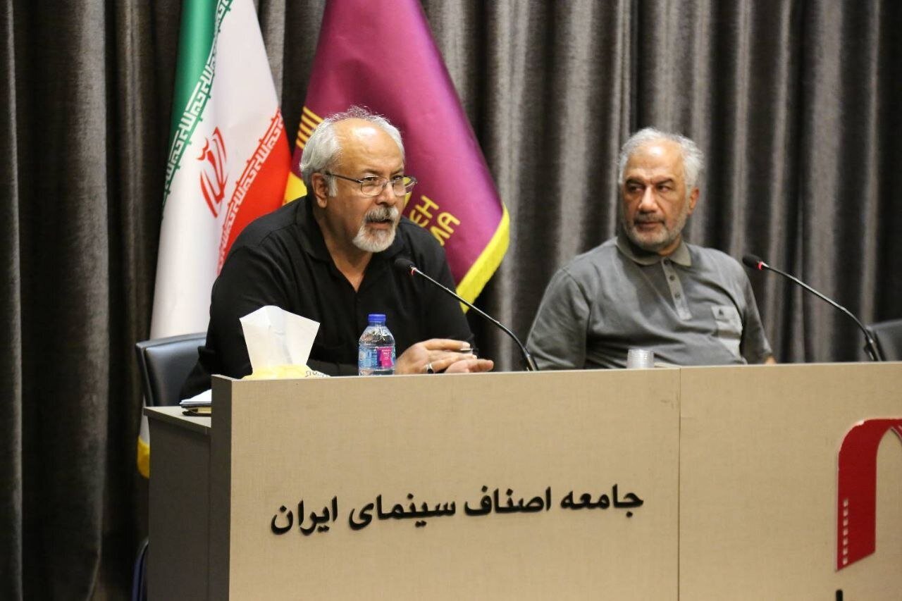 از بحث بیمه هنرمندان در جلسه خانه سینما تا لغو پروانه های ساختمانی
