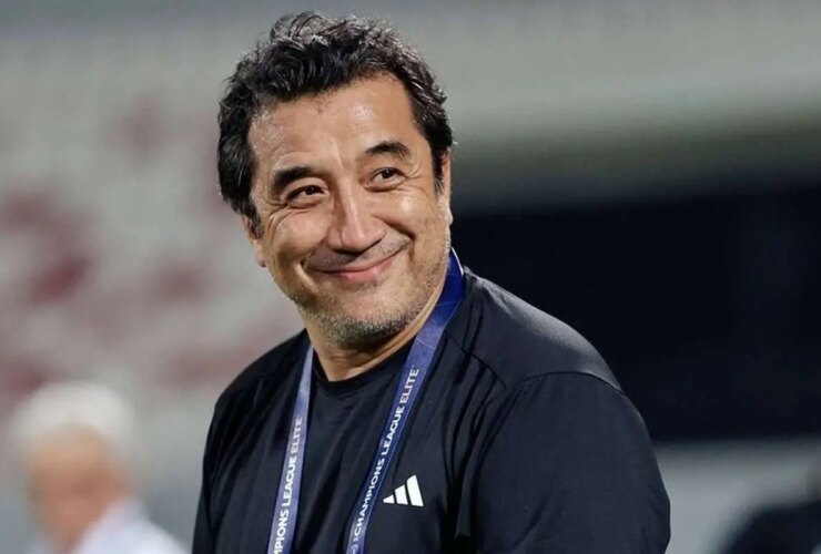 آیا مقدسش خداداد در پرسپولیس است؟