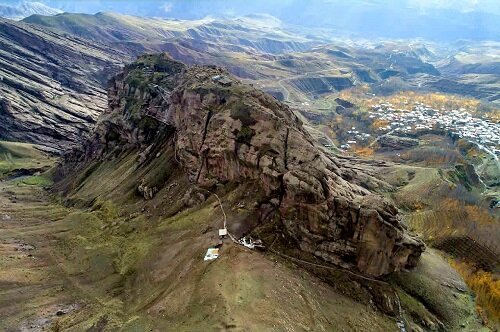 قلعه افسانه ای ایران در آستانه ثبت جهانی است. راز قلعه عقاب ها به یونسکو رسید