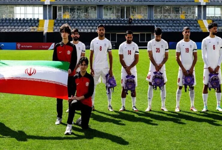 درخواست فدراسیون فوتبال از فیفا؛ ایران با بازوبند مشکی مقابل مصر