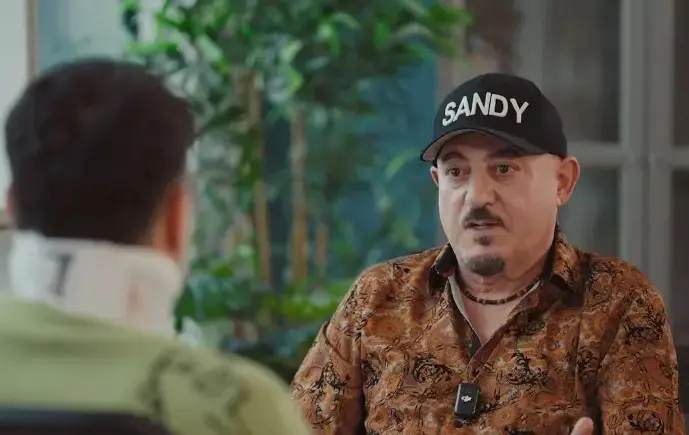 آقای سندی، شما یک آوانگارد بودید، ما فراموش نکردیم 6 ناشناس