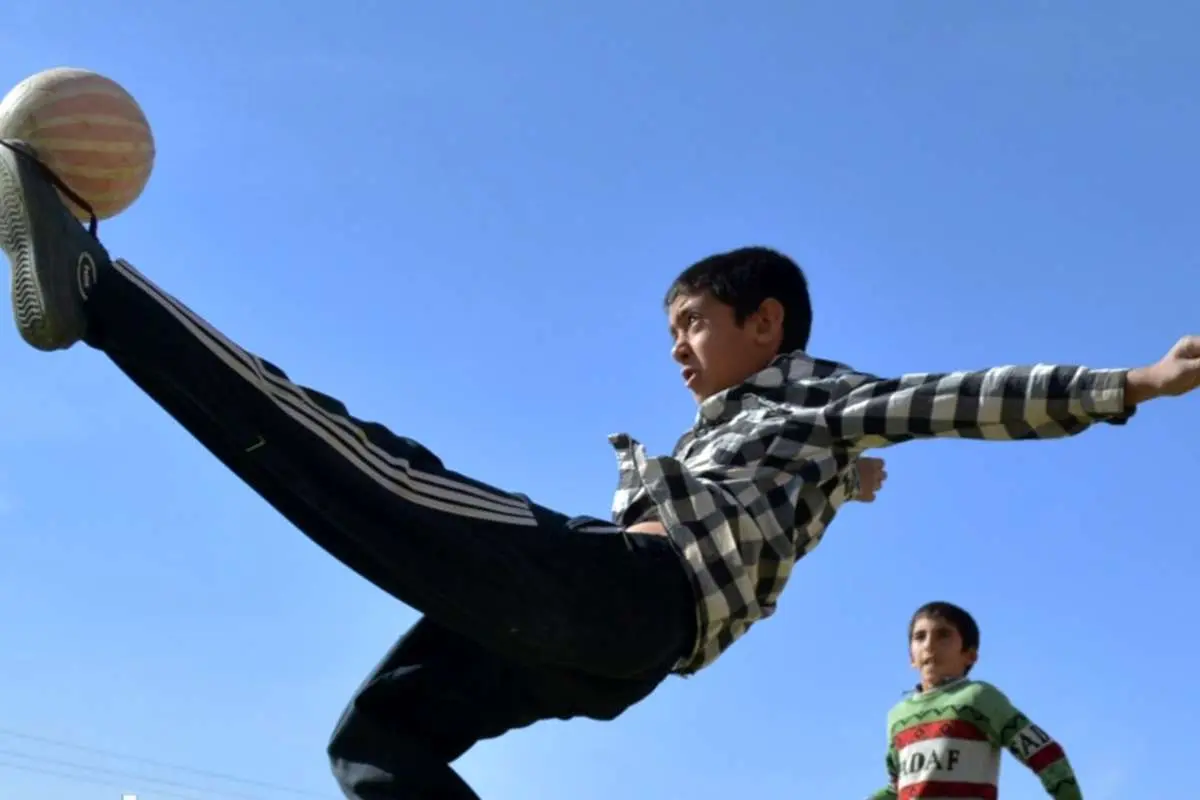 تصاویر; یک توپ، هزار رویا