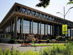 ایستگاه رادیویی شایعه هک را تکذیب کرد 8 ایستگاه رادیویی شایعه هک را تکذیب کرد
