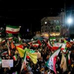 روزنامه های شبانه در جلسات دیشب توزیع شد
