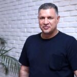 تصویر; حرکت زیبای علی دایی و دیدار اکبر عبدی