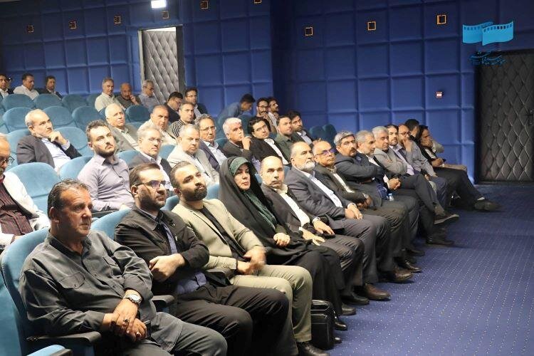 مالکیت سینما ماکو در مجموعه «هتل معاوی»/تک سینما ماکو; سینما بیت المقدس در سال ۱۳۷۵ به دلیل فرسودگی تعطیل شد.