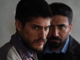 این فیلم درباره کارگری است که متهم به قتل است. "تجدید ساختار" چگونه انجام شد؟