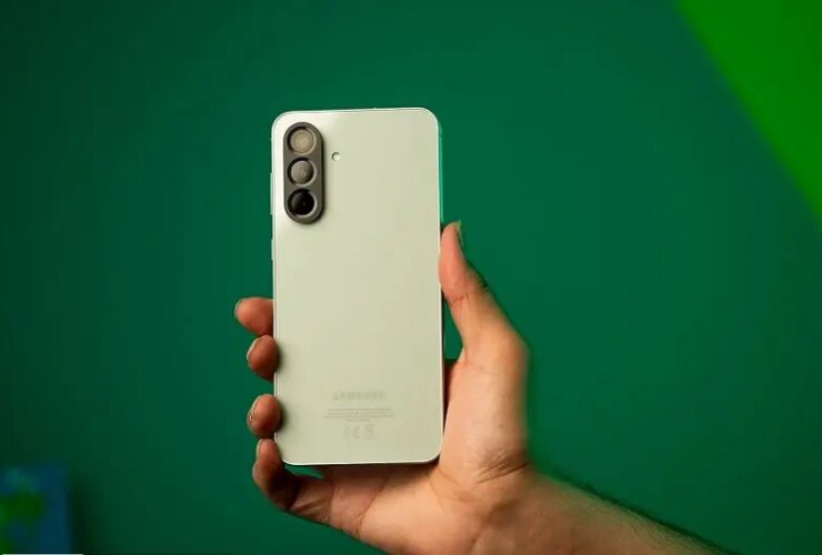 اولین تاثیر کاهش قیمت دلار بر بازار موبایل است 9 گلکسی A56