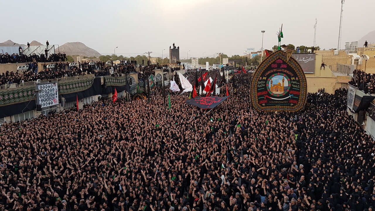 مناسک فراتر از عزاداری؛ عاشورا در گوشه و کنار ایران/ معرفی 6 مقصد برای تجربه گردشگری عاشورا/ هر شهر حکایت کربلاست.