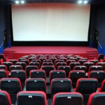 سینماها در مراسم وداع با رهبر شهید تعطیل شدند