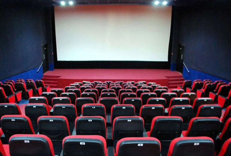 سینماها در مراسم وداع با رهبر شهید تعطیل شدند 29 سینماها در مراسم وداع با رهبر شهید تعطیل شدند