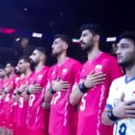 تیم ملی والیبال ایران مقابل آمریکا مچ بند مشکی پوشید