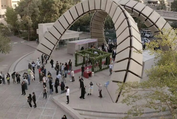 اخراج دانشجوی امیرکبیر که به پرچم توهین کرد