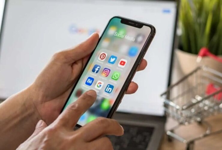 نکات استفاده از تلفن همراه در مراسم تشییع پیکر شهید رهبر