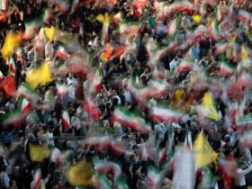 تصاویر خبرگزاری فرانسه از جلسات شبانه در تهران