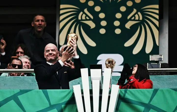 در افتتاحیه جام جهانی 2026 یک گلایه وجود داشت. هوادار آلمانی بر اثر سکته قلبی درگذشت 1 در افتتاحیه جام جهانی 2026 یک گلایه وجود داشت. هوادار آلمانی بر اثر سکته قلبی درگذشت