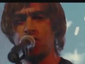 شهاب حسینی خواننده گروه پینک فلوید شد