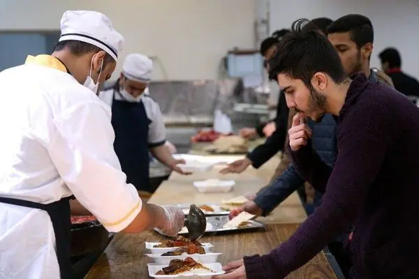 غذای دانش آموزان رایگان است