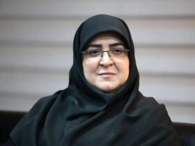 مهاجرانی: تضعیف مذاکره کنندگان قدرت چانه زنی ایران را کاهش می دهد