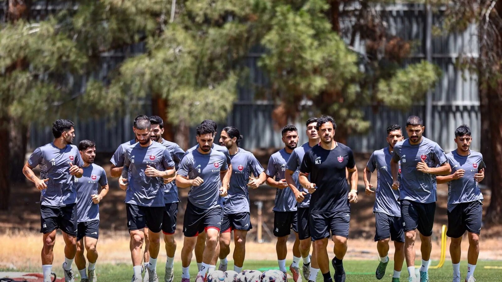 ناباوری یا تظاهر پرسپولیسی ها؛ فقط یک معجزه آنها را آسیایی می کند!