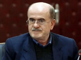 واکنش به مخالفت برخی نمایندگان با مذاکره: عده ای همیشه خلاف جهت آب شنا می کنند 11 واکنش به مخالفت برخی نمایندگان با مذاکره: عده ای همیشه خلاف جهت آب شنا می کنند